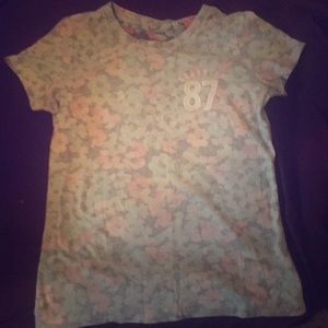 An Aeropostale shirt with Brooklyn 87 on it